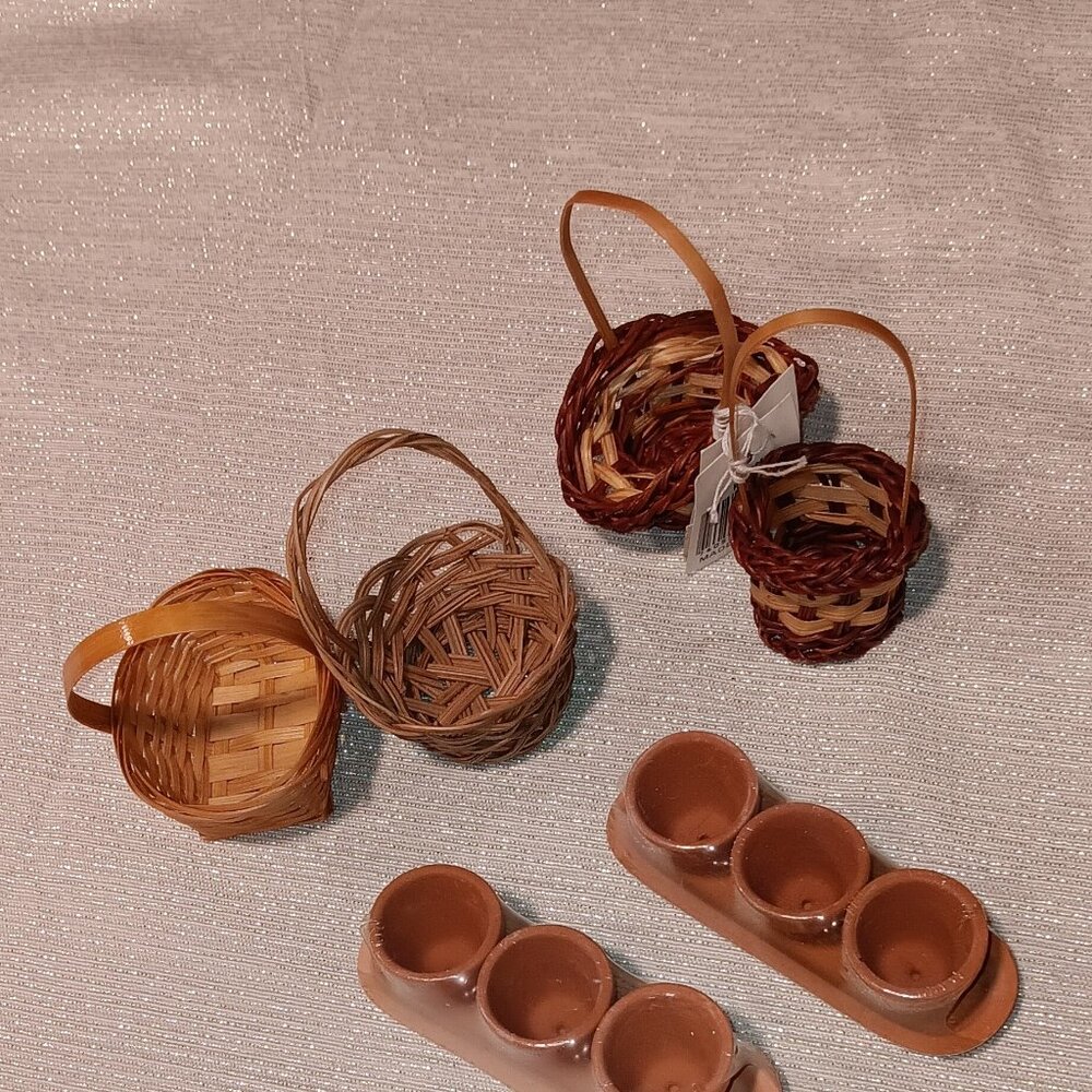 Lot of Tiny Miniature Woven Wicker Baskets + Terra Cotta Pots Dollhouse mini